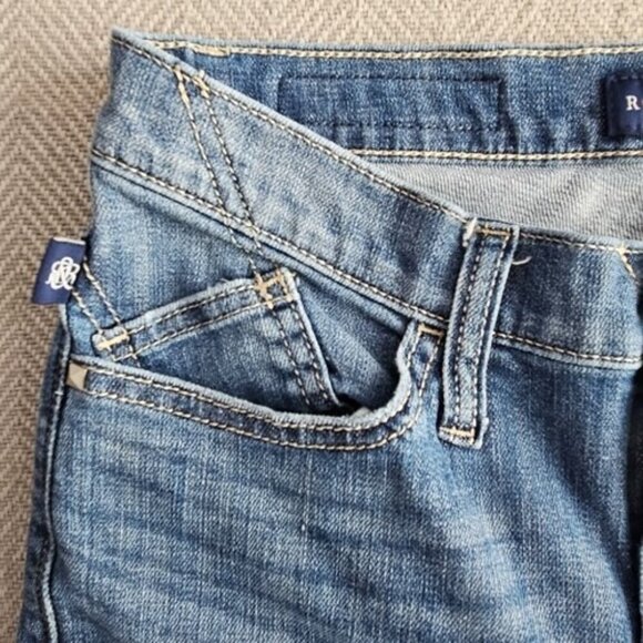 Rock & Republic Jeans Women's Size 2 (28x26) Embroidery Flap Pocket Med Wash - Picture 12 of 16